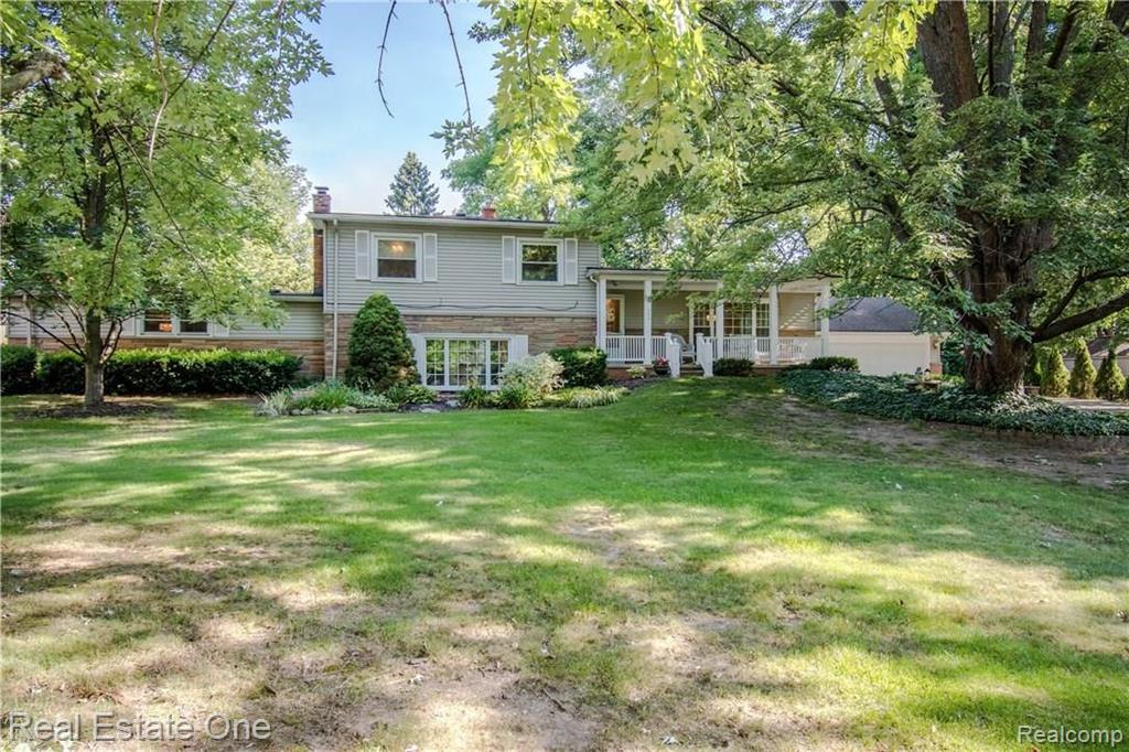 590 Lehigh Road Rochester Hills, MI 48307 - Photo 1 of 37