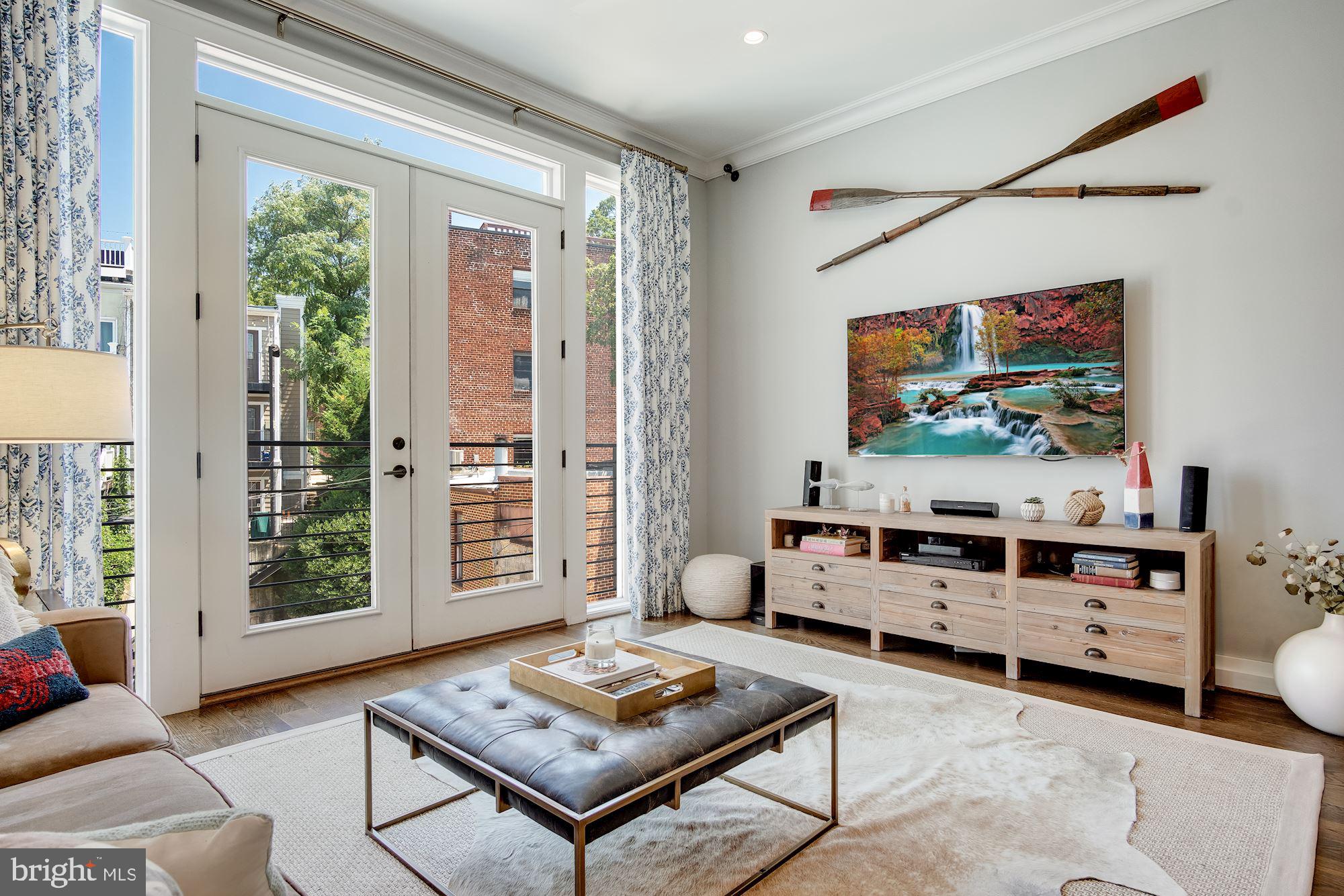 2303 Ontario Road Northwest Washington, DC 20009 - Photo 4 of 36