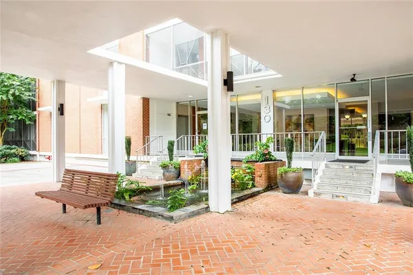 $2,400 | 130 26th Street Northwest, Unit 205, Atlanta, GA 30309