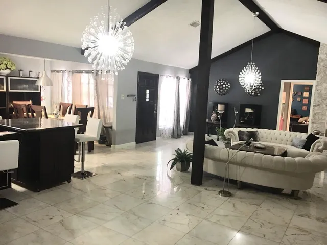 $2,200 | 5908 Kiam Street, Houston, TX 77007