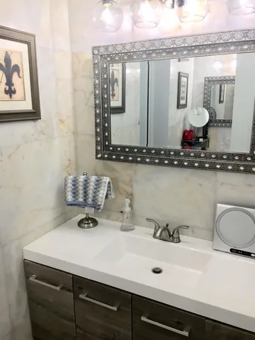 $2,200 | 5908 Kiam Street, Houston, TX 77007