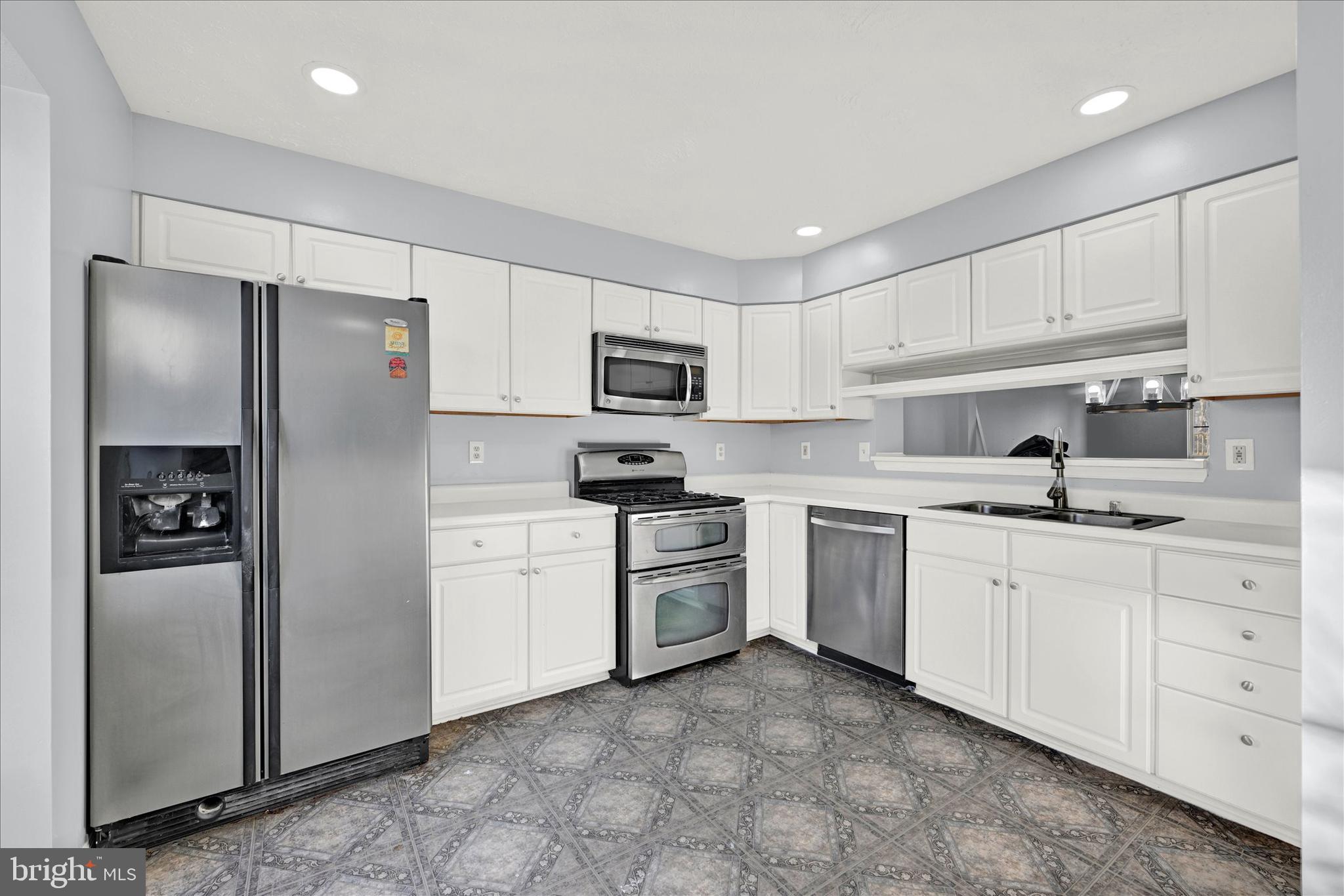 5417 Castlestone Drive Rosedale, MD 21237 - Photo 4 of 23 Gallery Image 4