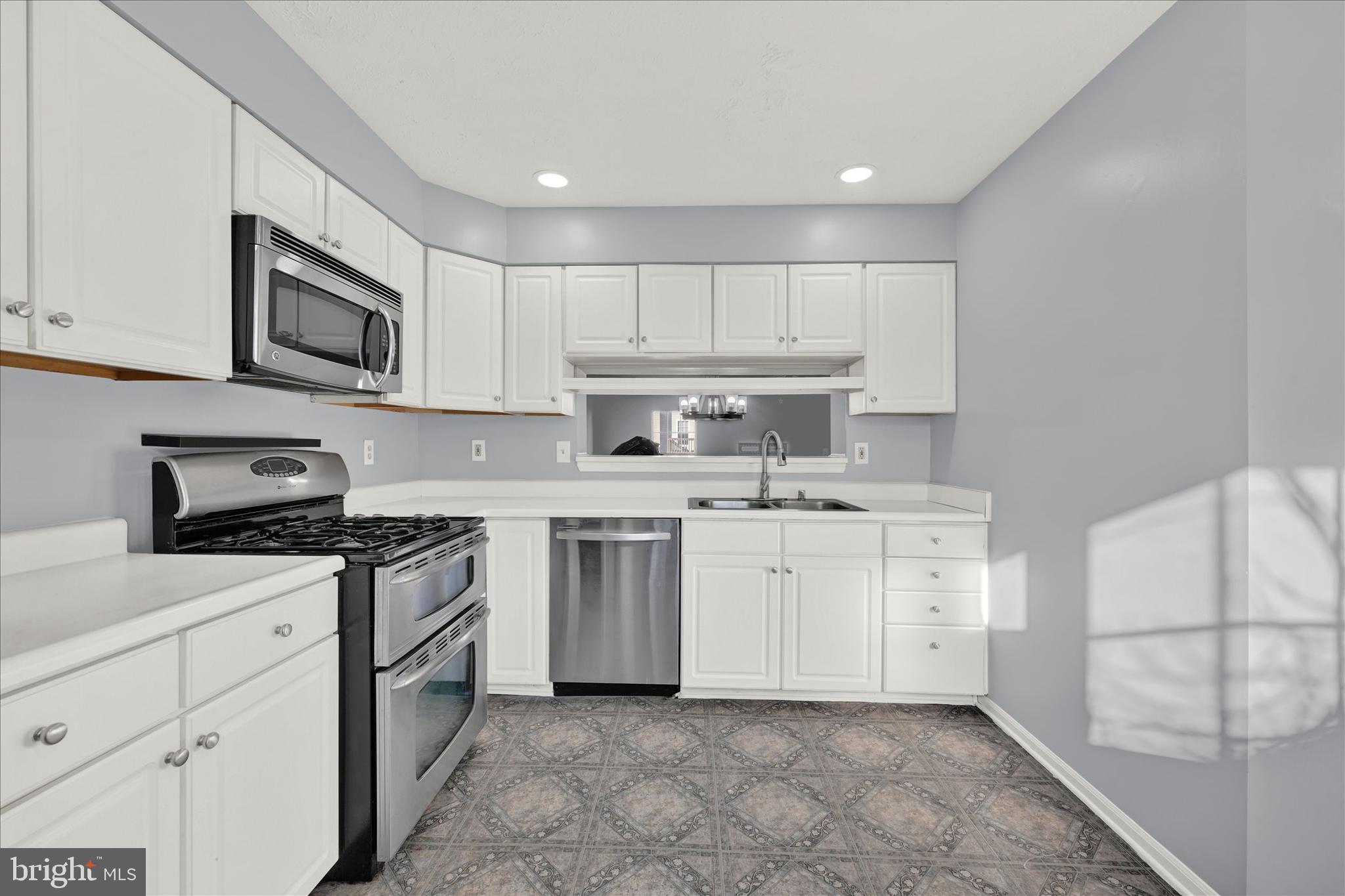 5417 Castlestone Drive Rosedale, MD 21237 - Photo 6 of 23 Gallery Image 6