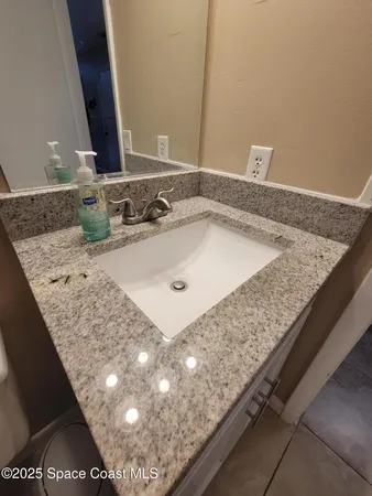 $2,100 | 2313 Vista Oaks Circle Northeast, Palm Bay, FL 32905