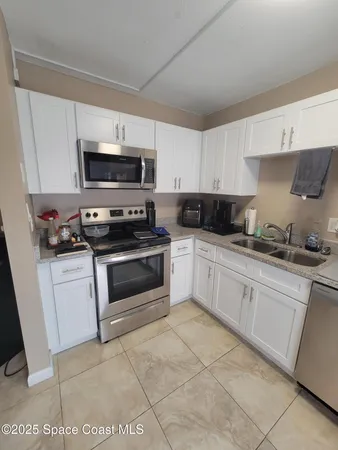 $2,100 | 2313 Vista Oaks Circle Northeast, Palm Bay, FL 32905