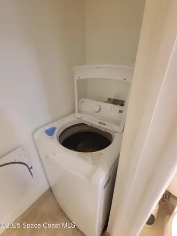 $2,200 | 2313 Vista Oaks Circle Northeast, Palm Bay, FL 32905