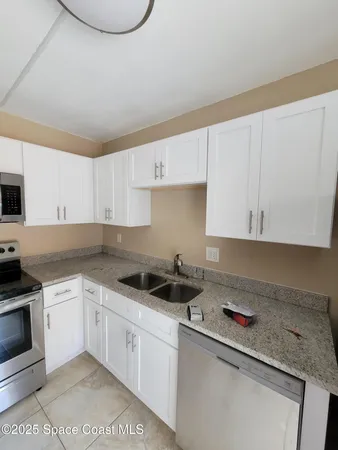 $2,100 | 2313 Vista Oaks Circle Northeast, Palm Bay, FL 32905