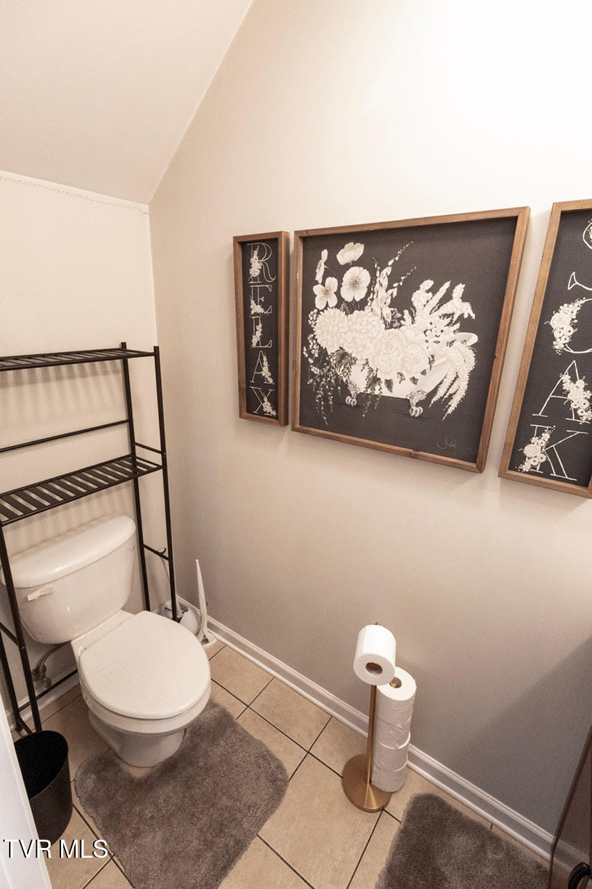 1824 King College Road, Unit B4 Bristol, TN 37620 - Photo 12 of 29 19