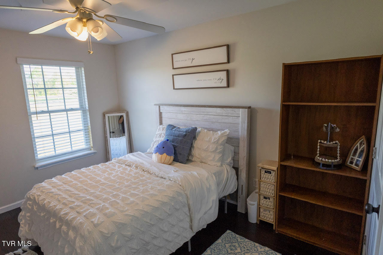 1824 King College Road, Unit B4 Bristol, TN 37620 - Photo 17 of 29 12