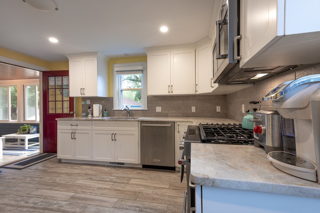 39 Ridgewood Terrace Northampton, MA 01060 - Photo 12 of 28 Gallery Image 12