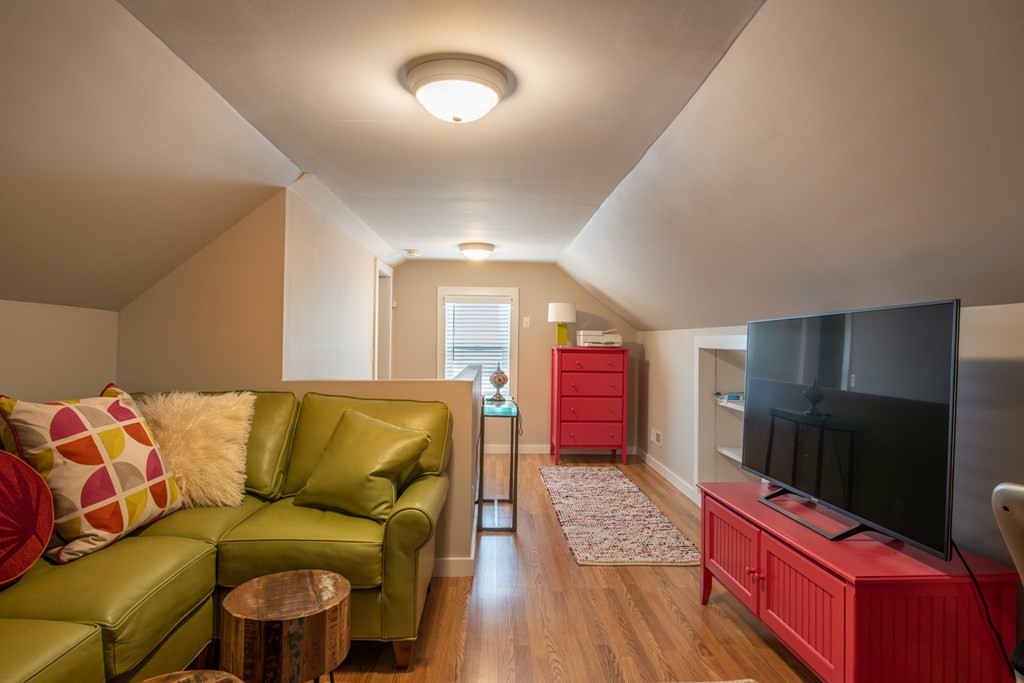 39 Ridgewood Terrace Northampton, MA 01060 - Photo 25 of 28 Gallery Image 25