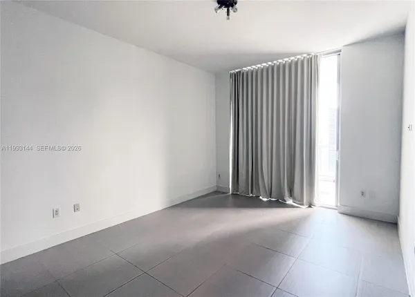 $6,500 | 1060 Brickell Avenue, Unit 4207, Miami, FL 33131