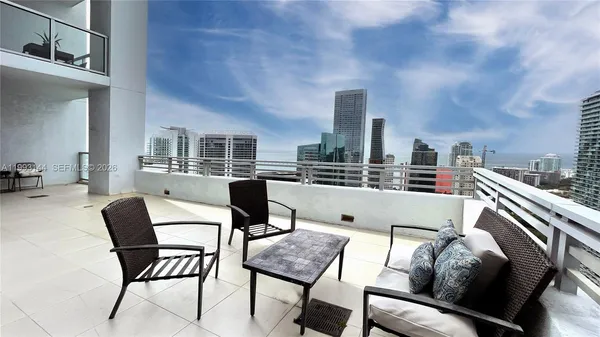$6,500 | 1060 Brickell Avenue, Unit 4207, Miami, FL 33131