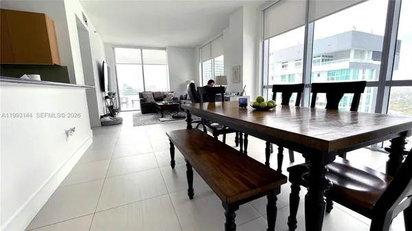 $6,500 | 1060 Brickell Avenue, Unit 4207, Miami, FL 33131