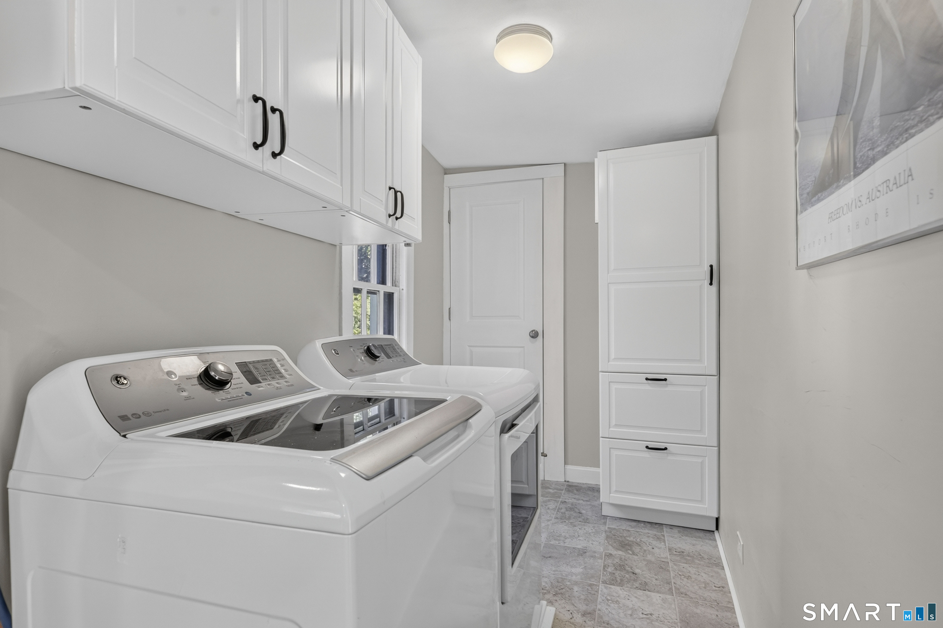 9 Cliff Street Stonington, CT 06378 - Photo 23 of 36