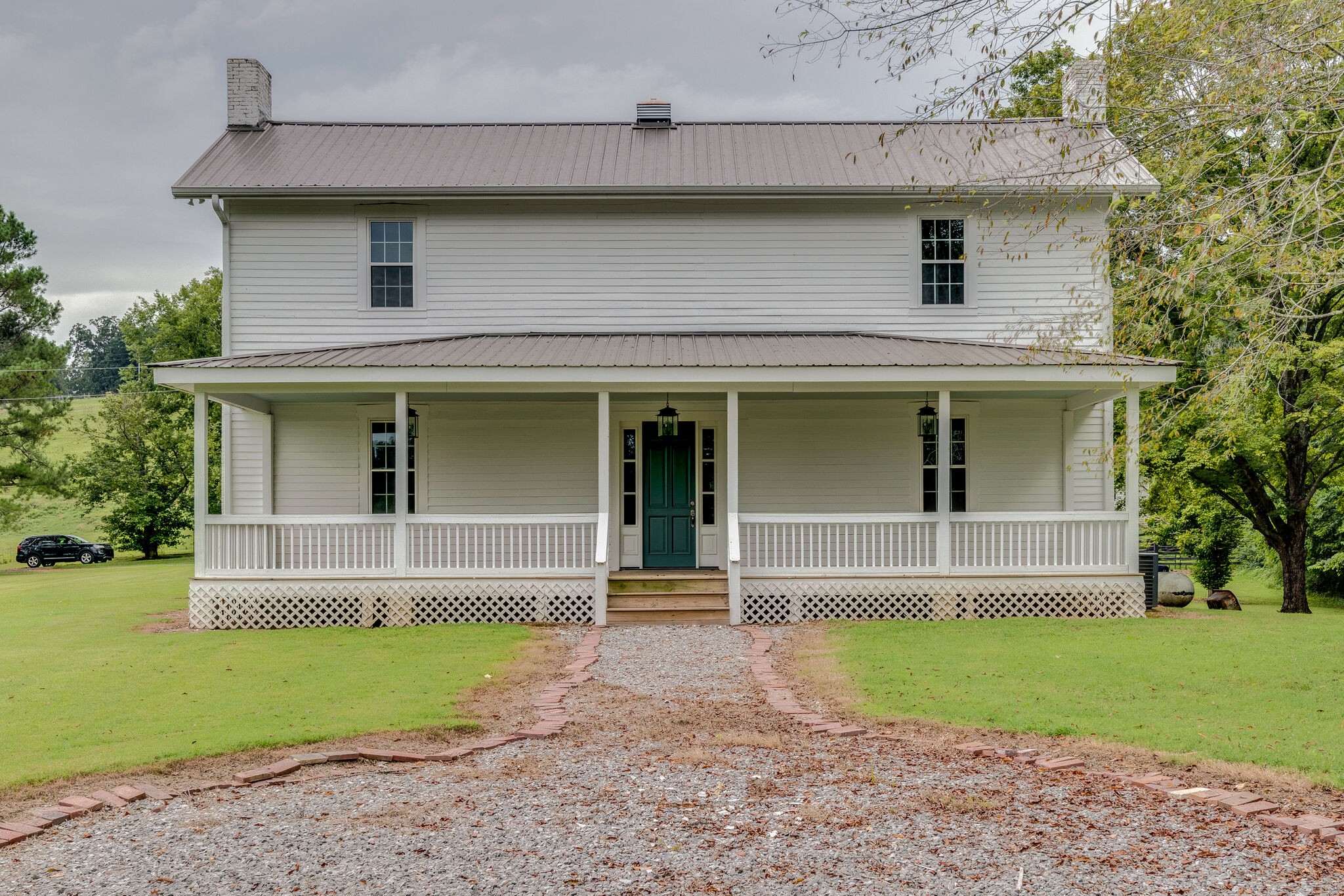 1065 Dozier Boat Dock Road Charlotte, TN 37036 - Photo 2 of 27