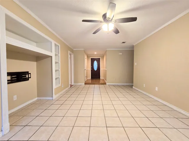 $1,795 | 29 Coralberry Road, The Woodlands, TX 77381