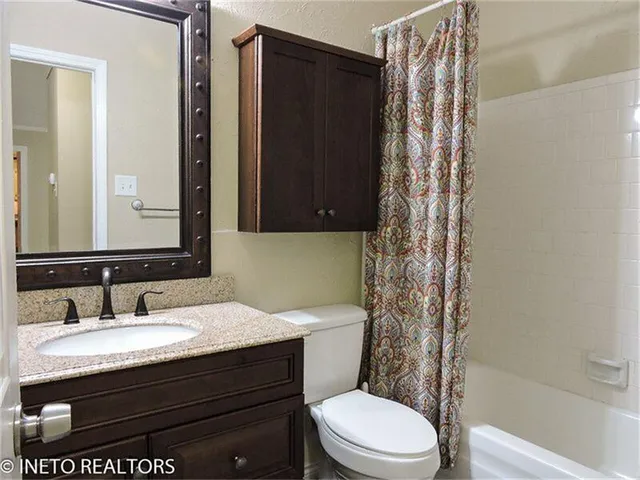 $1,795 | 29 Coralberry Road, The Woodlands, TX 77381