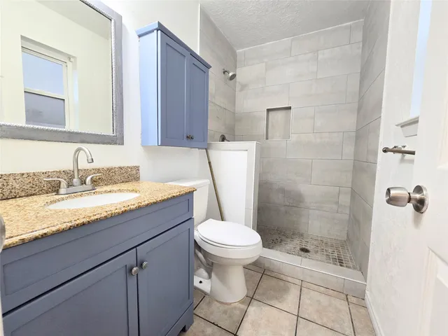 $1,795 | 29 Coralberry Road, The Woodlands, TX 77381