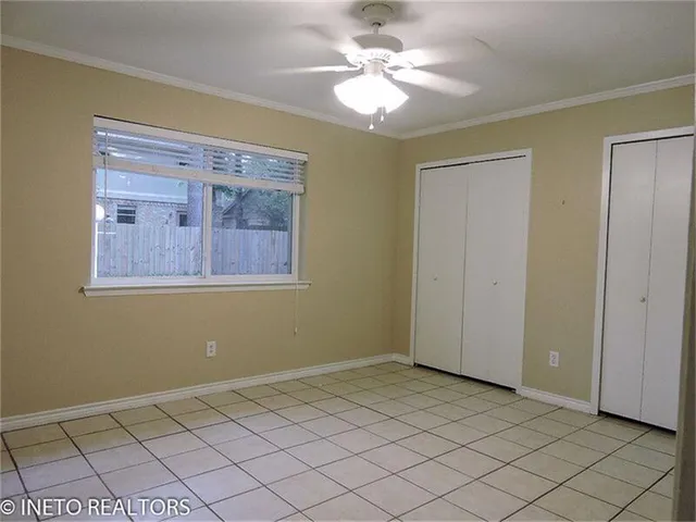 $1,795 | 29 Coralberry Road, The Woodlands, TX 77381