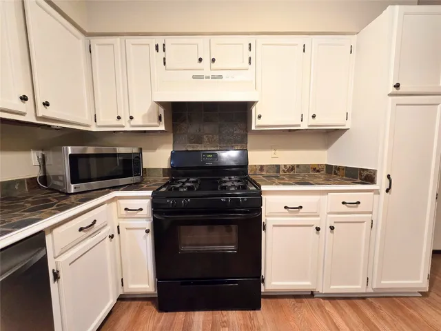 $1,795 | 29 Coralberry Road, The Woodlands, TX 77381