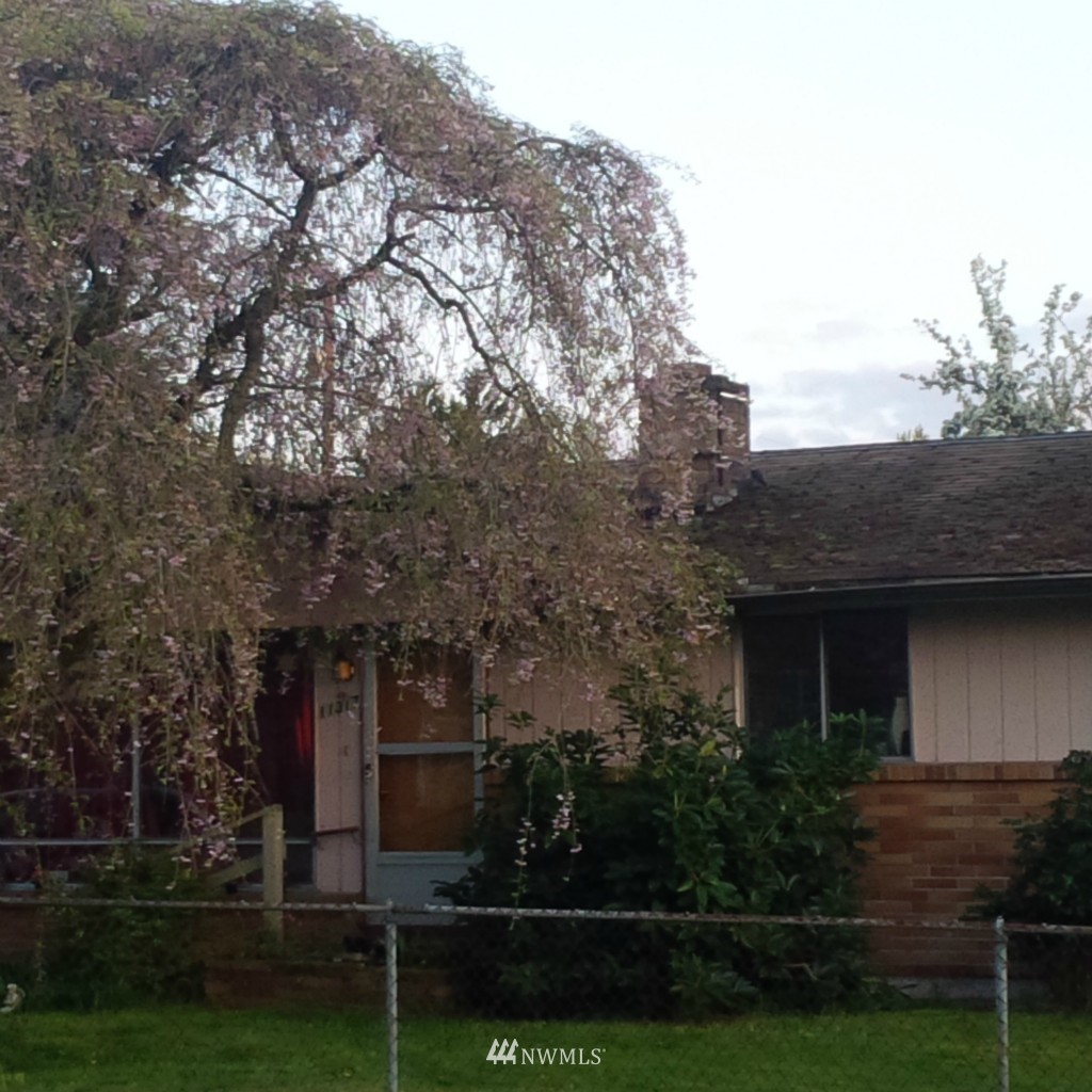 11317 Southeast 169th Street Renton, WA 98055 - Photo 4 of 4