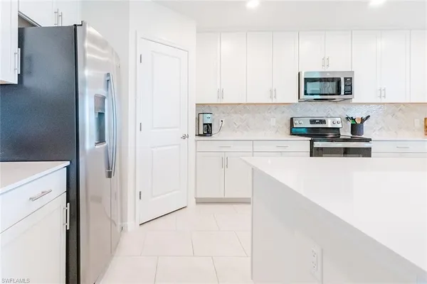 $2,695 | 6040 Ellerston Way Avenue, Unit 1411, Immokalee, FL 34142