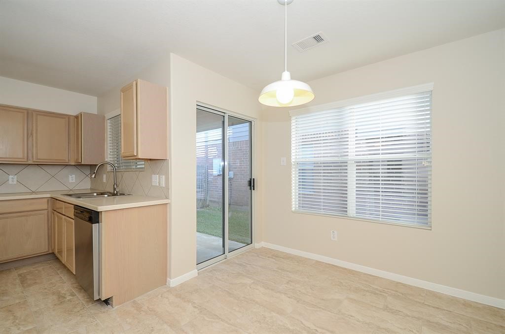 19614 Providence Shore Way Cypress, TX 77433 - Photo 7 of 27