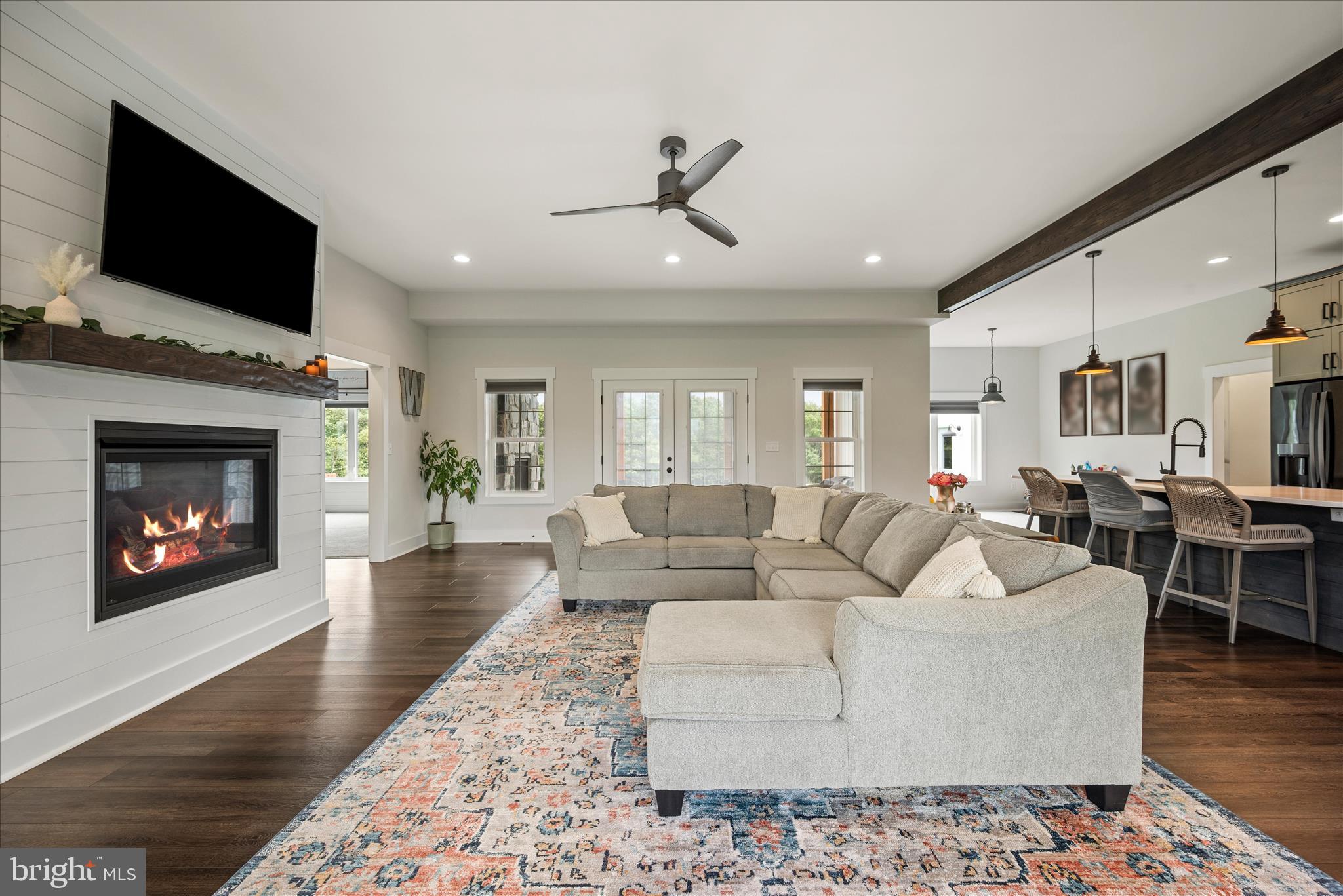 886 Middle Fork Road Cross Junction, VA 22625 - Photo 6 of 80 Living Room