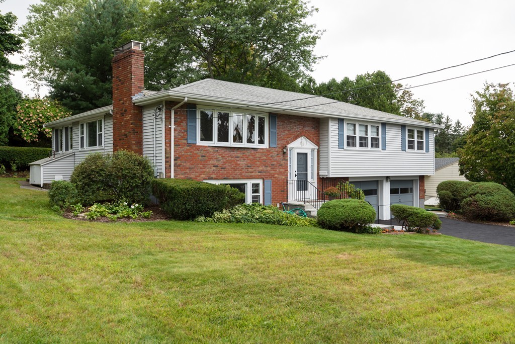 15 Grace Road Braintree, MA 02184 - Photo 2 of 29 Gallery Image 2