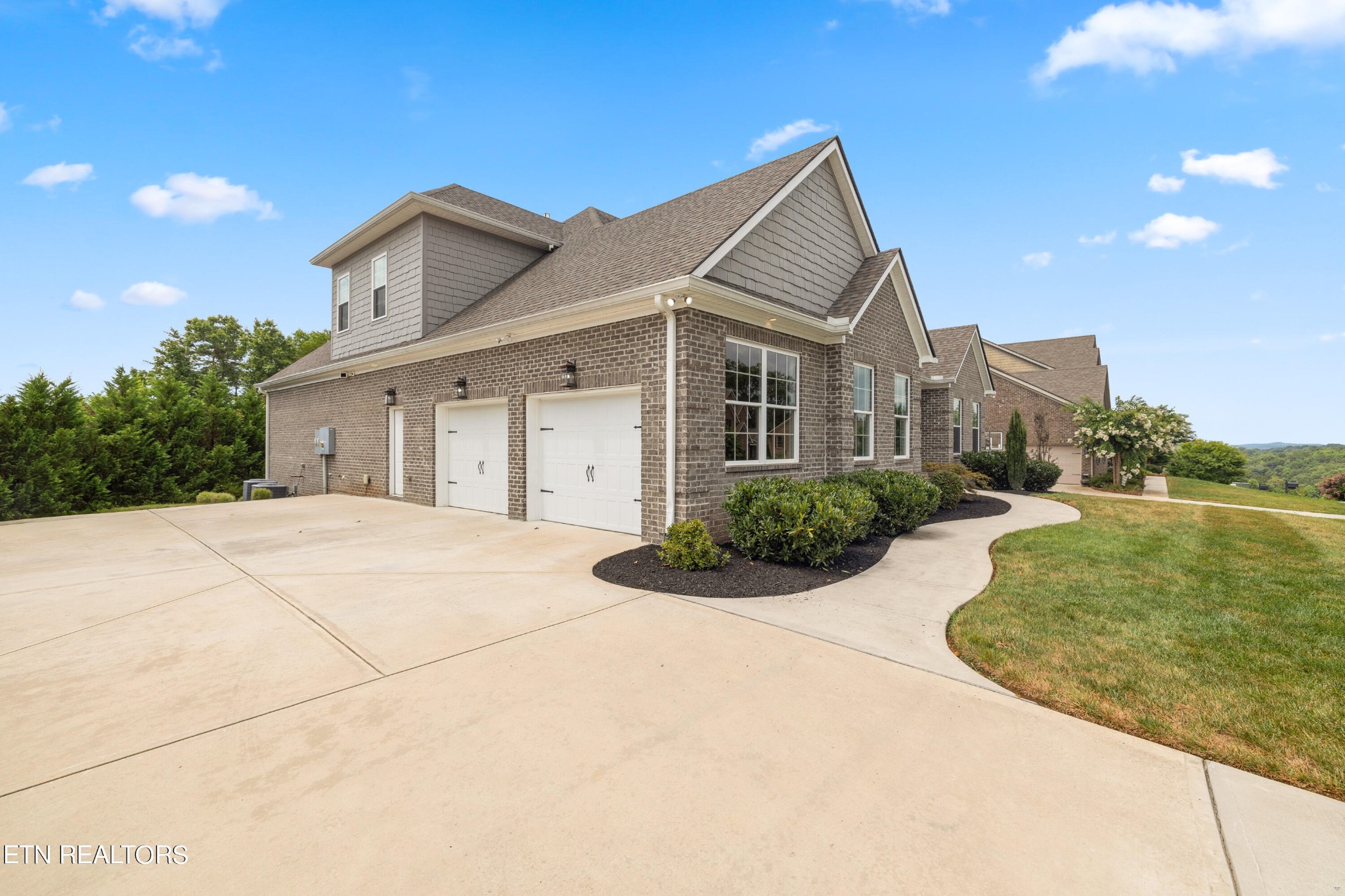 2163 Mystic Ridge Road Knoxville, TN 37922 - Photo 5 of 55 Gallery Image 5