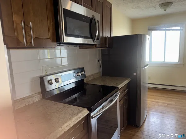 $1,200 | 250 North Bishop Avenue, Unit 27, Bridgeport, CT 06610