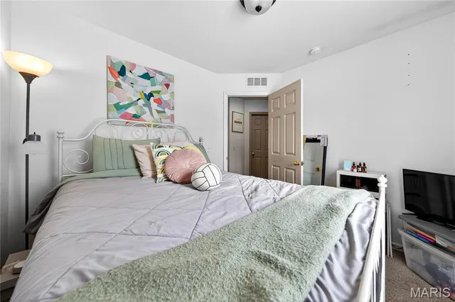 $230,000 | 2239 Wismer Avenue, Overland, MO 63114