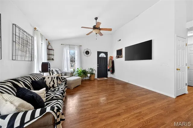 $230,000 | 2239 Wismer Avenue, Overland, MO 63114