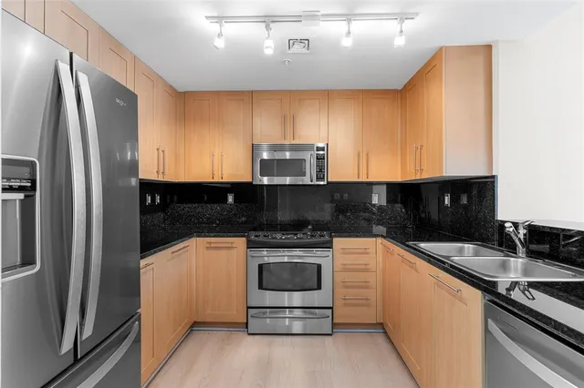 $3,200 | 511 Southeast 5th Avenue, Unit 910, Fort Lauderdale, FL 33301