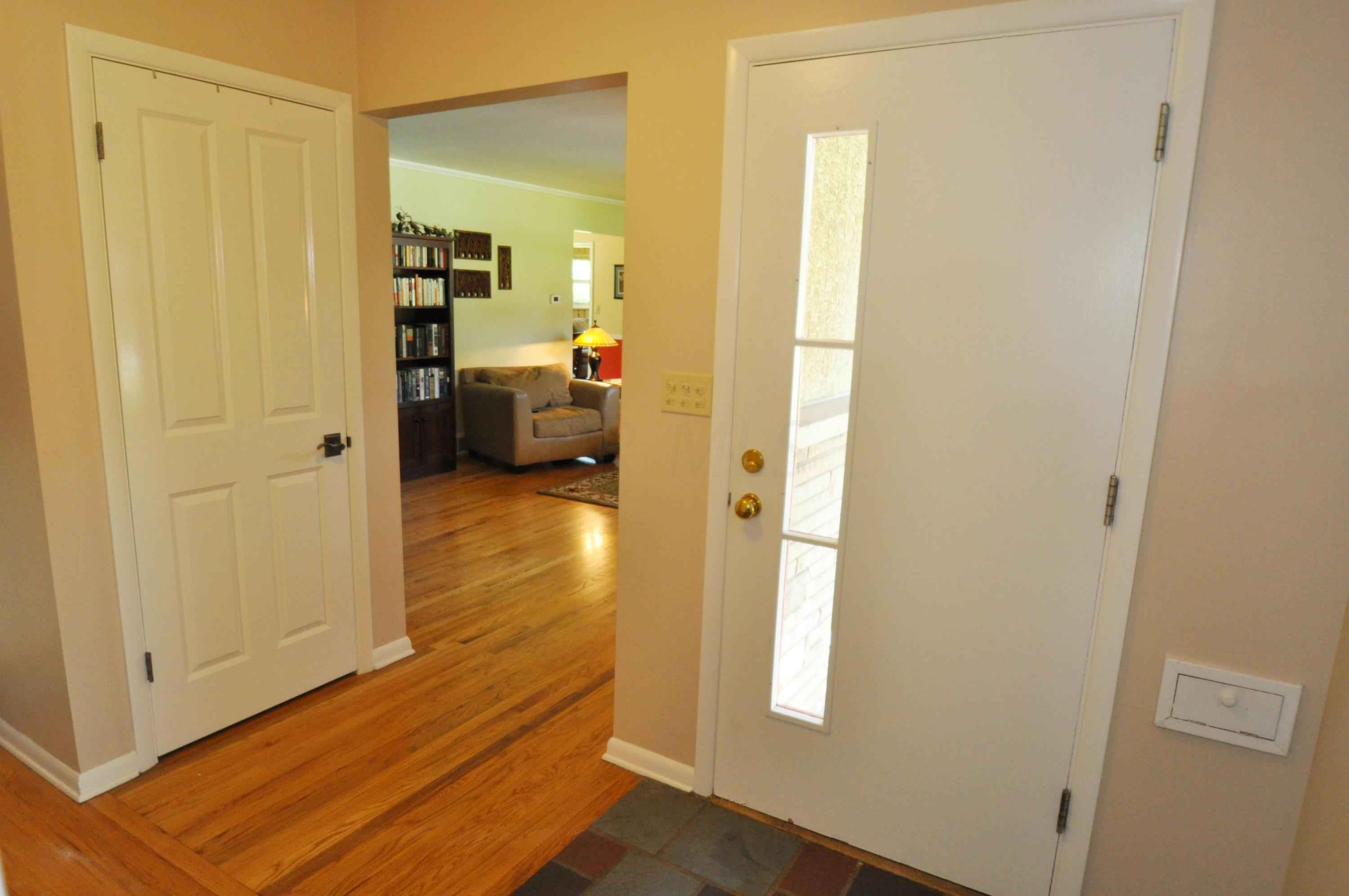 3768 Mountview Road Columbus, OH 43220 - Photo 9 of 30