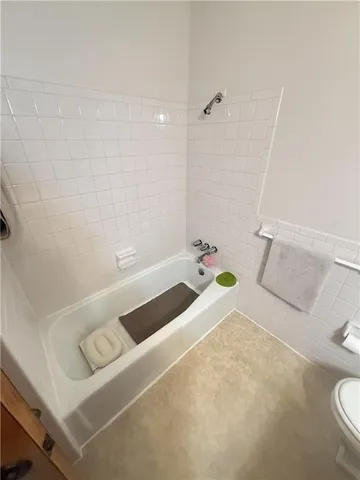 $290,000 | 6225 North Normandy Drive, Gladstone, MO 64118