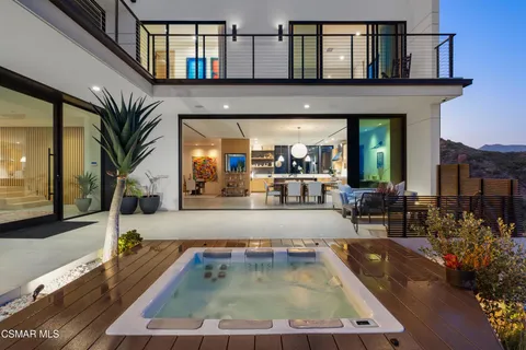 $3,400,000 | 33433 Decker School Road, Malibu, CA 90265