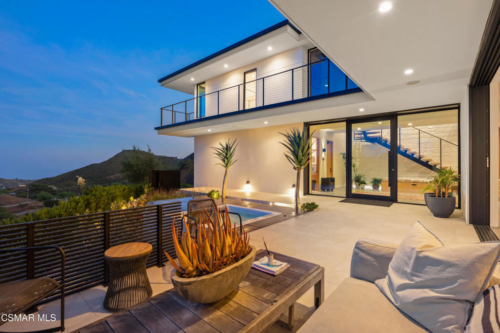 33433 Decker School Road Malibu, CA 90265 - Photo 15 of 64