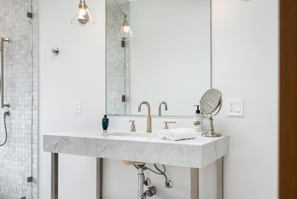 33433 Decker School Road Malibu, CA 90265 - Photo 36 of 64