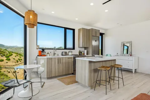 $3,400,000 | 33433 Decker School Road, Malibu, CA 90265