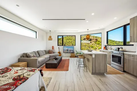 $3,400,000 | 33433 Decker School Road, Malibu, CA 90265