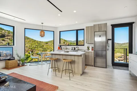 $3,400,000 | 33433 Decker School Road, Malibu, CA 90265