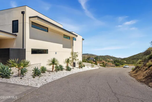 $3,400,000 | 33433 Decker School Road, Malibu, CA 90265