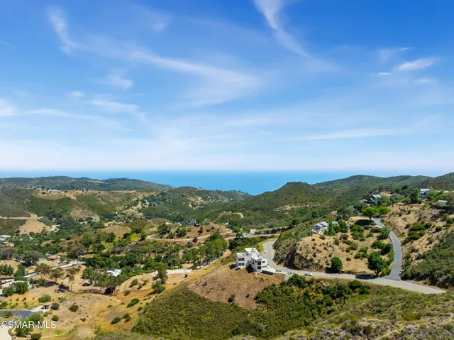 $3,400,000 | 33433 Decker School Road, Malibu, CA 90265