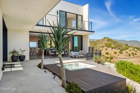 $3,400,000 | 33433 Decker School Road, Malibu, CA 90265
