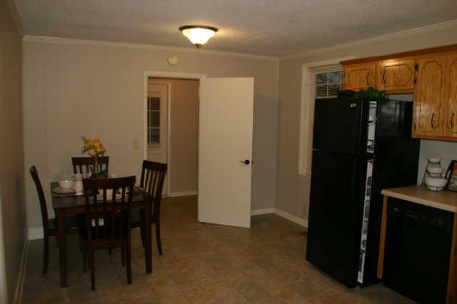 605 Lafayette Road Clarksville, TN 37042 - Photo 3 of 17 Gallery Image 3