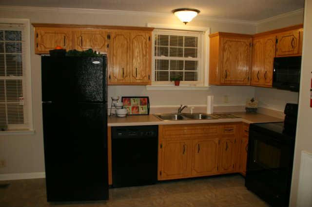 605 Lafayette Road Clarksville, TN 37042 - Photo 4 of 17 Gallery Image 4