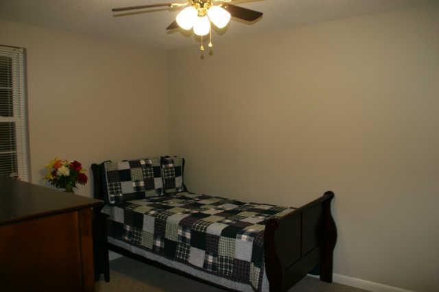 605 Lafayette Road Clarksville, TN 37042 - Photo 5 of 17 Gallery Image 5