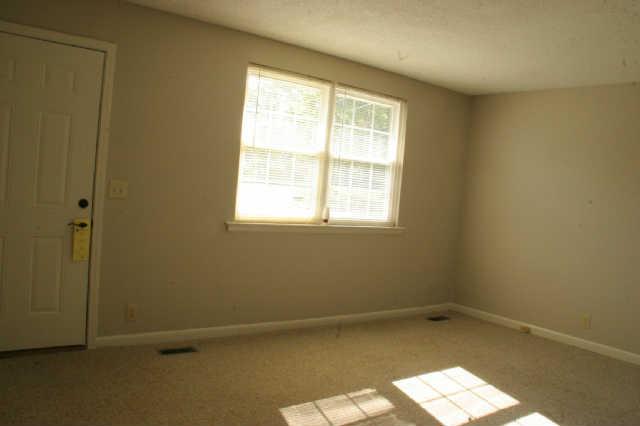 605 Lafayette Road Clarksville, TN 37042 - Photo 9 of 17 Gallery Image 9